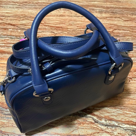 Juicy Couture - Picture 3 of 10